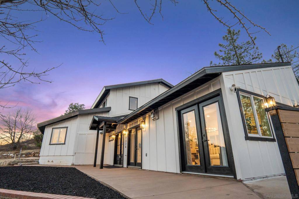 1326 Farmer Rd, Julian, CA 92036