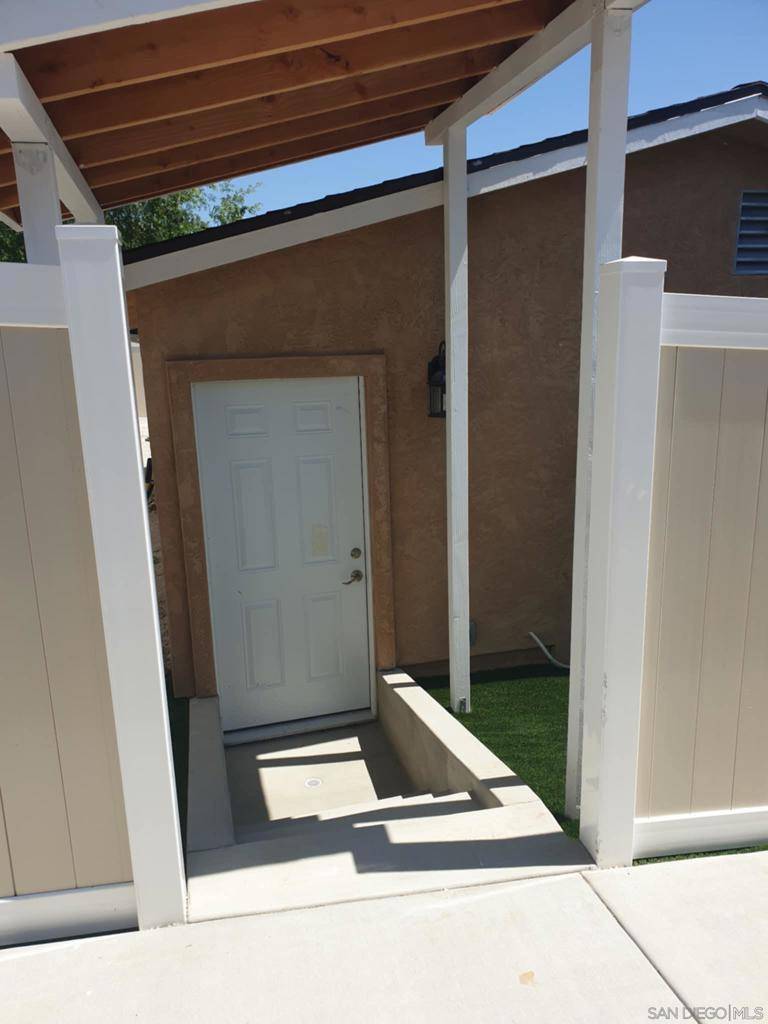 Spring Valley, CA 91977,2671 Silver Oaks Dr #C