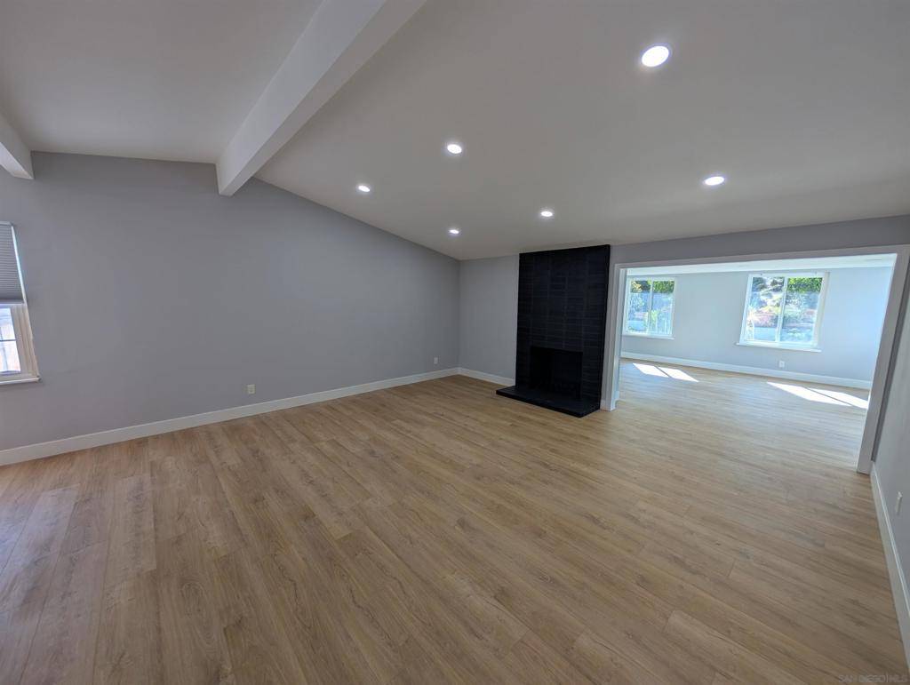 San Diego, CA 92119,8774 Tommy Drive