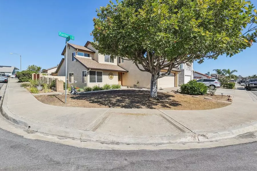 823 Fuchsia Ln, San Diego, CA 92154