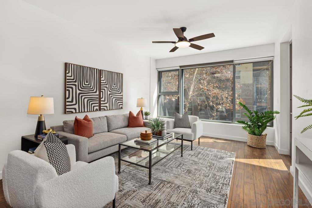 San Diego, CA 92101,1150 J St #304