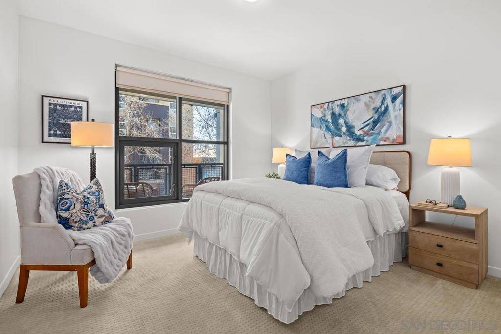 San Diego, CA 92101,1150 J St #304