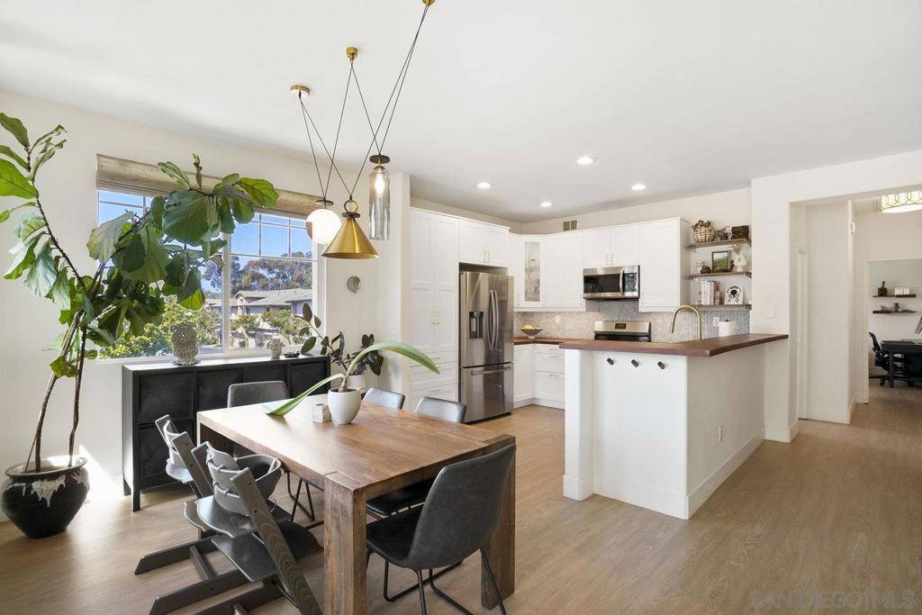 9651 W Canyon Ter #2, San Diego, CA 92123