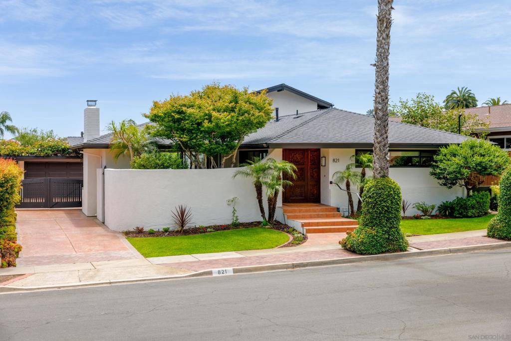 821 Moana Dr, San Diego, CA 92106