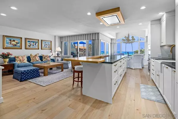 2120 Vallecitos #303, La Jolla, CA 92037