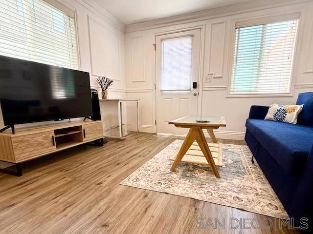San Diego, CA 92107,5016 Del Monte Ave