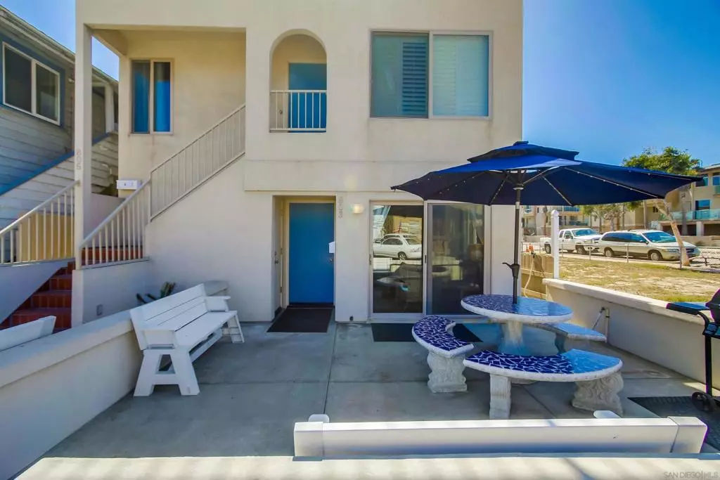 San Diego, CA 92109,803 El Carmel Pl.