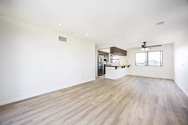 Santee, CA 92071,9228 Mast Blvd #33