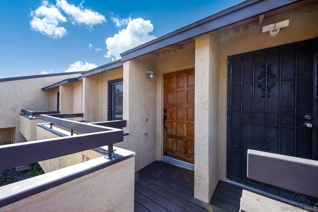Santee, CA 92071,9228 Mast Blvd #33