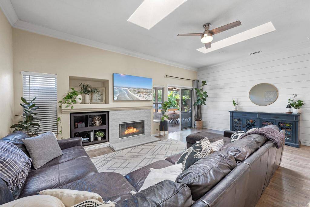 Oceanside, CA 92058,3925 Estancia Drive