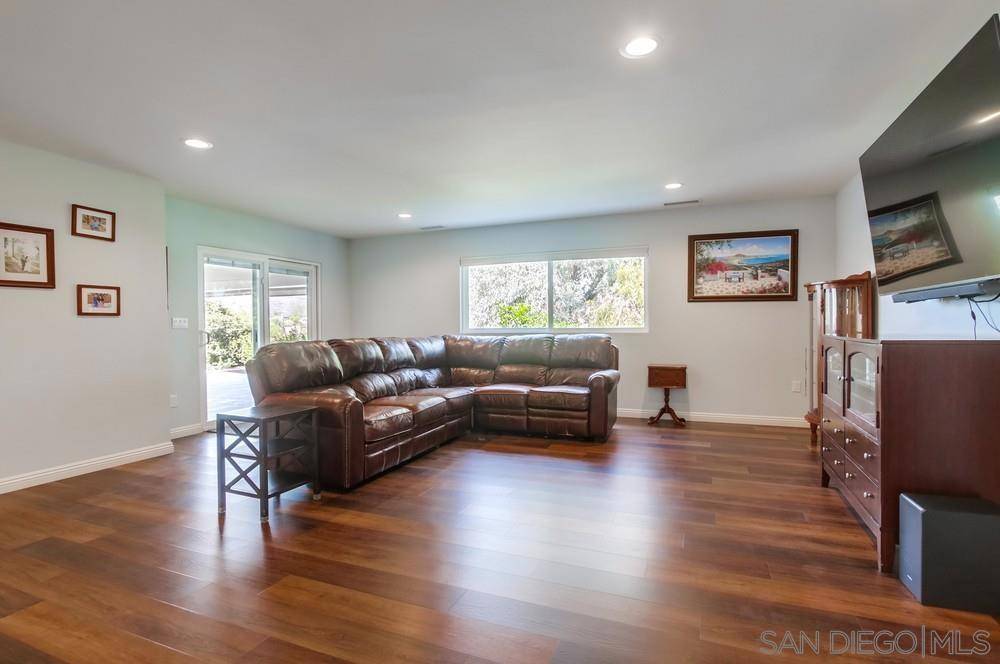 Lakeside, CA 92040,9114 Gideon Cir N