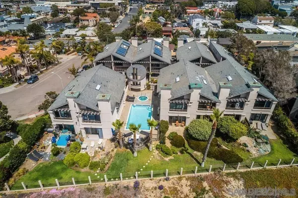 Encinitas, CA 92024,920 Sealane Dr #B