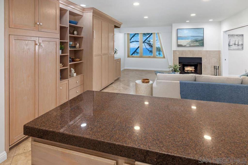 Del Mar, CA 92014,1562 Camino Del Mar #648