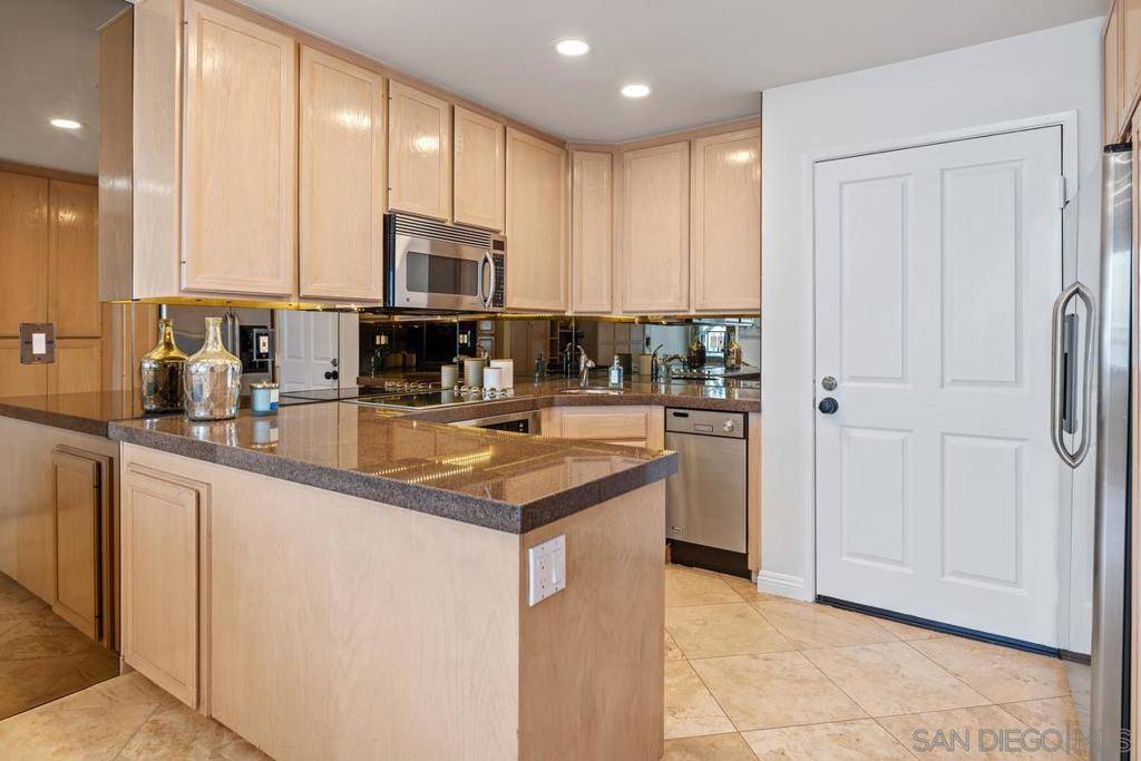 Del Mar, CA 92014,1562 Camino Del Mar #648