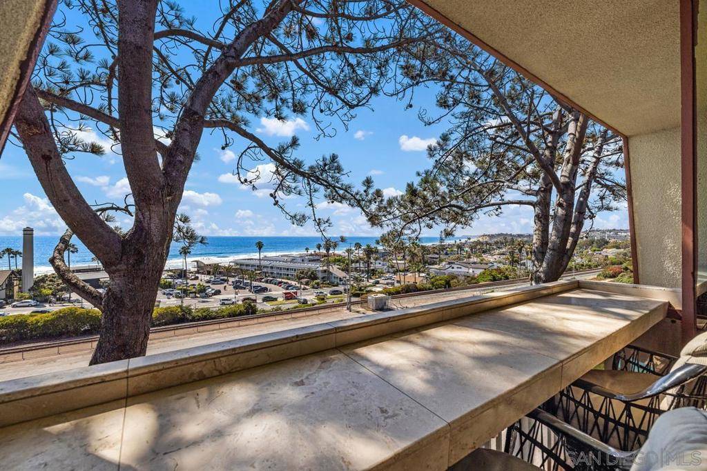 Del Mar, CA 92014,1562 Camino Del Mar #648