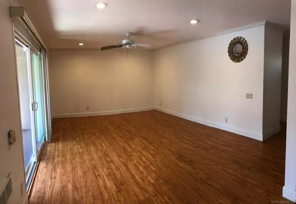 San Diego, CA 92037,8529 Villa La Jolla Dr. #F