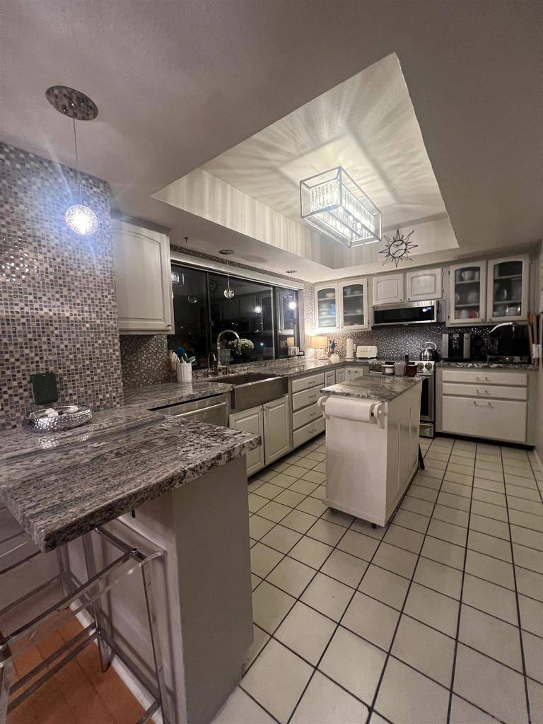 San Diego, CA 92103,1694 Torrance St