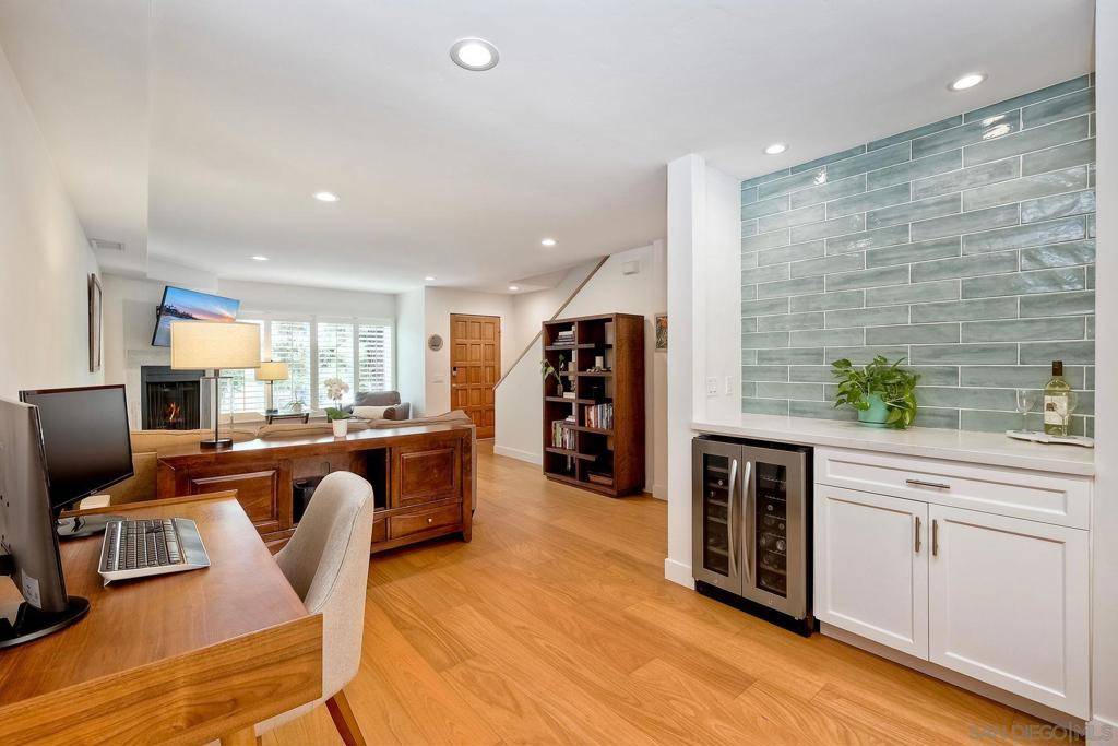 San Diego, CA 92106,1174 Locust St