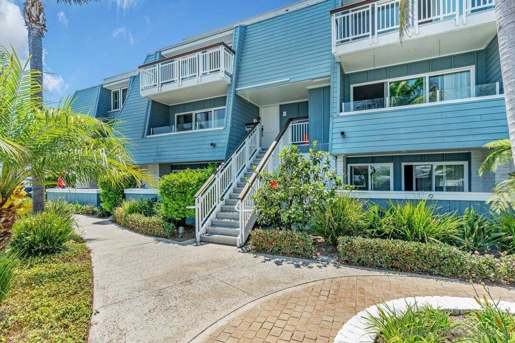 Coronado, CA 92118,24 Montego Court