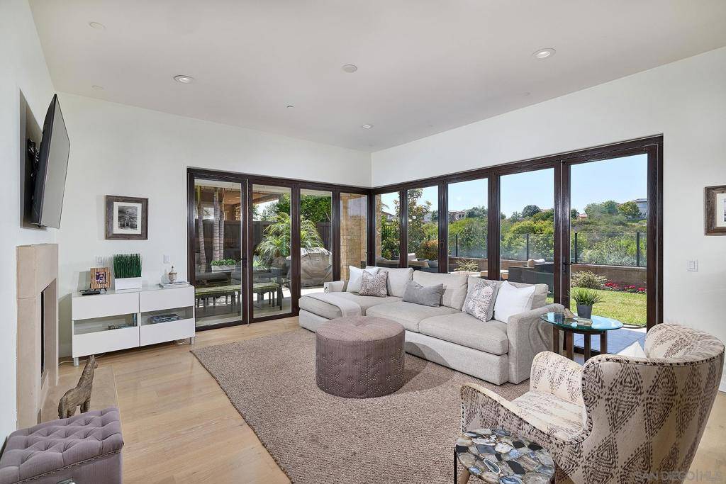 Carlsbad, CA 92009,7059 Sitio Caliente