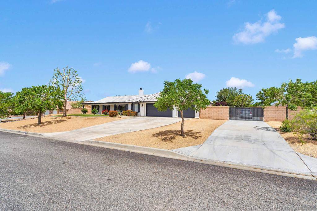 Apple Valley, CA 92307,15305 Lookout Rd