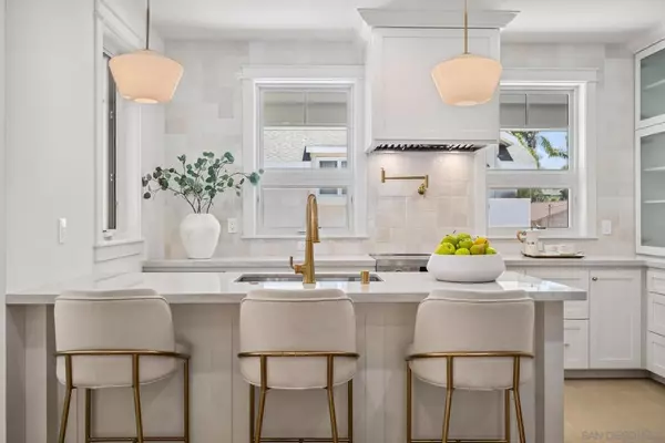 Coronado, CA 92118,743 G Avenue