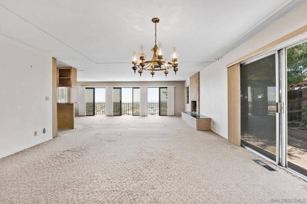 La Mesa, CA 91941,4303 Sheldon Dr