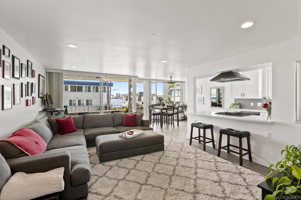 3920 Riviera Dr #E, San Diego, CA 92109