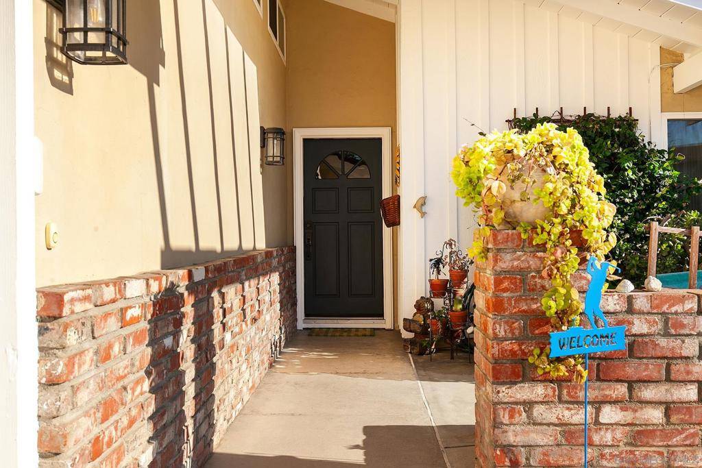 San Diego, CA 92119,7783 Blue Lake Dr