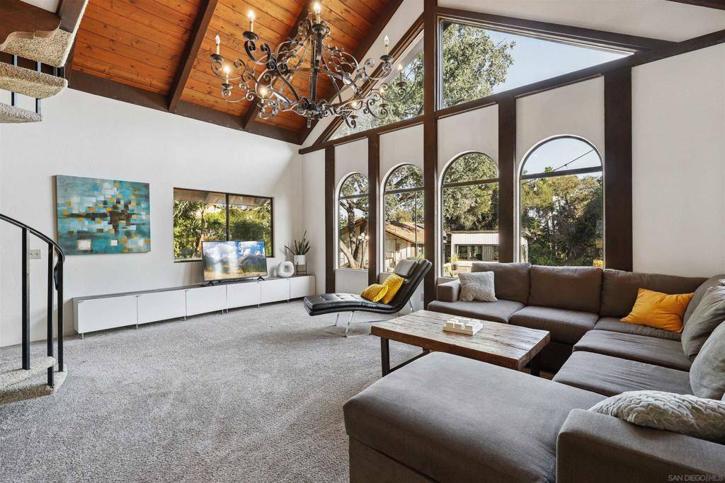 Escondido, CA 92026,1722 Tierra Libertia Rd