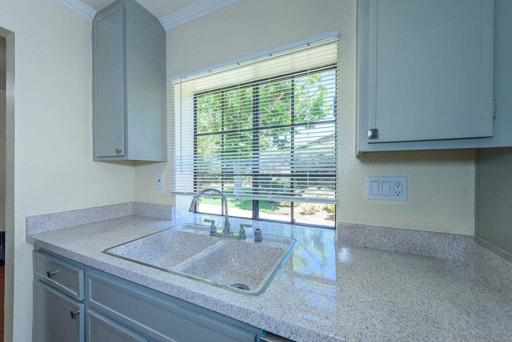 San Diego, CA 92128,13294 Wimberly Square #225