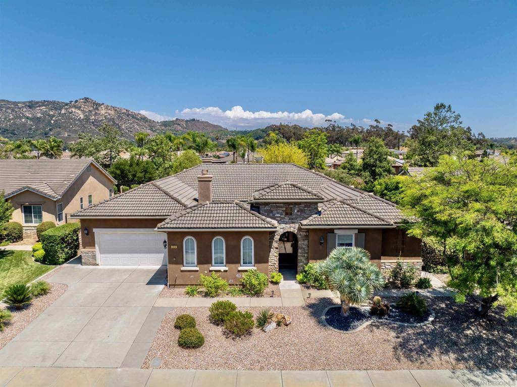 2532 Douglaston Glen, Escondido, CA 92026