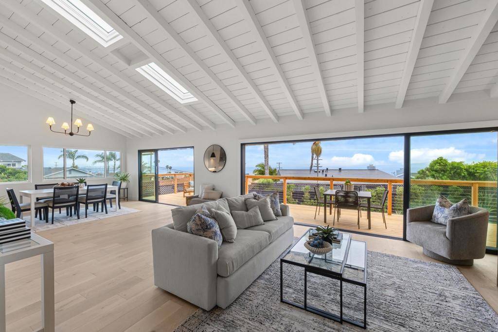 La Jolla, CA 92037,5632 Ladybird Lane