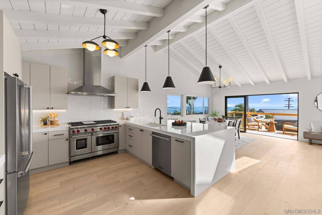 La Jolla, CA 92037,5632 Ladybird Lane