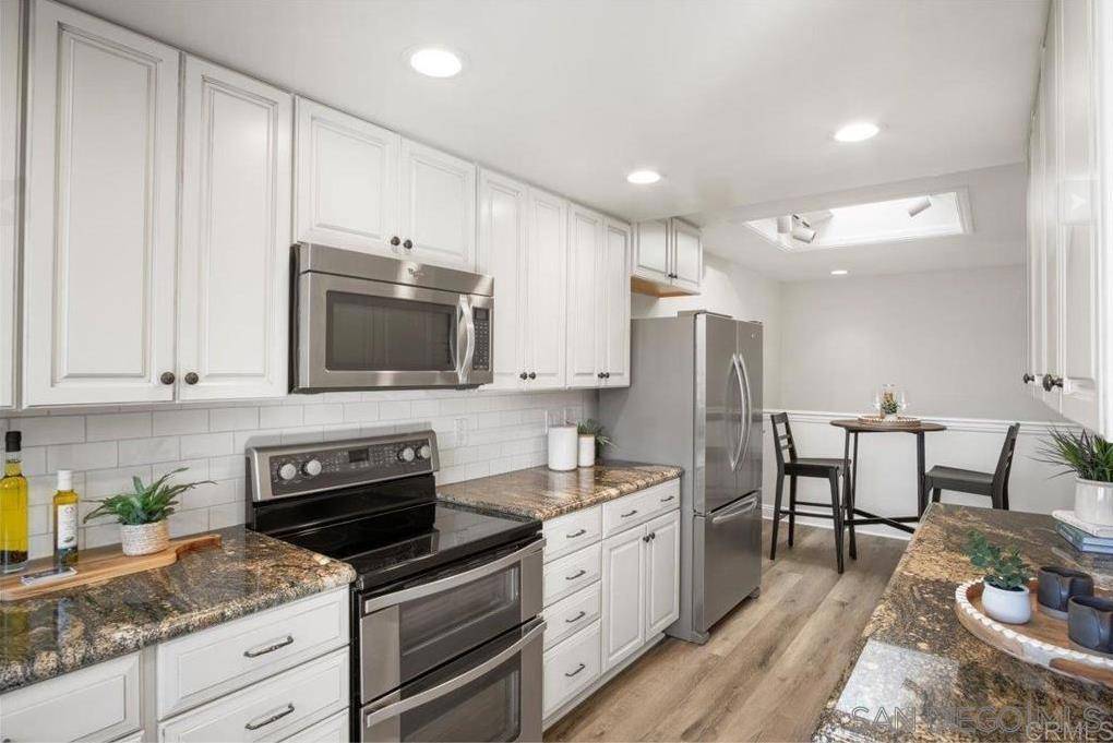 Solana Beach, CA 92075,127 Ebano Ct