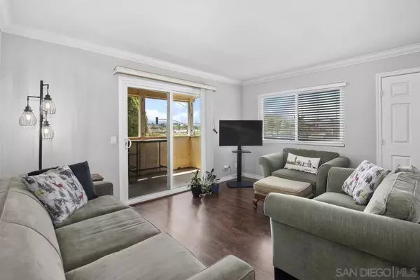 Oceanside, CA 92057,5037 Los Morros Way #71