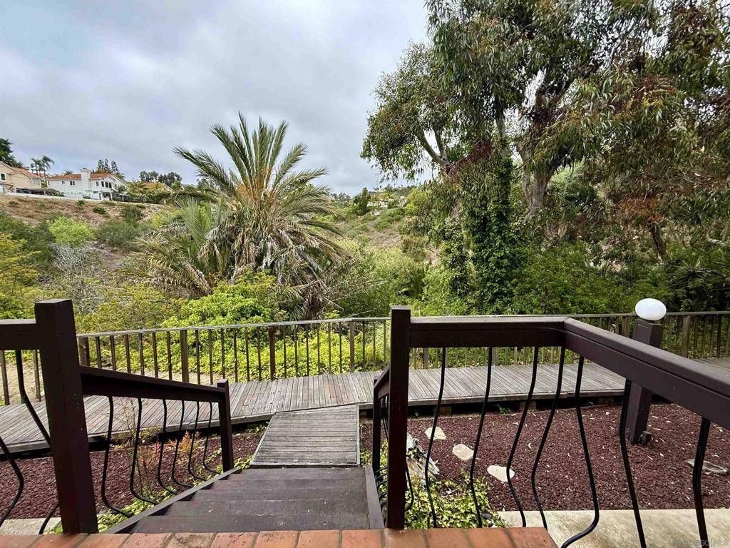 Carlsbad, CA 92009,2402 Altisma Way #G