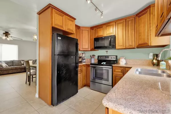 Spring Valley, CA 91977,1604 Presioca St #23