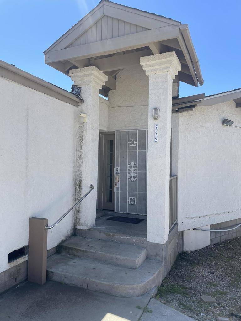 Vista, CA 92083,732 W California Ave.