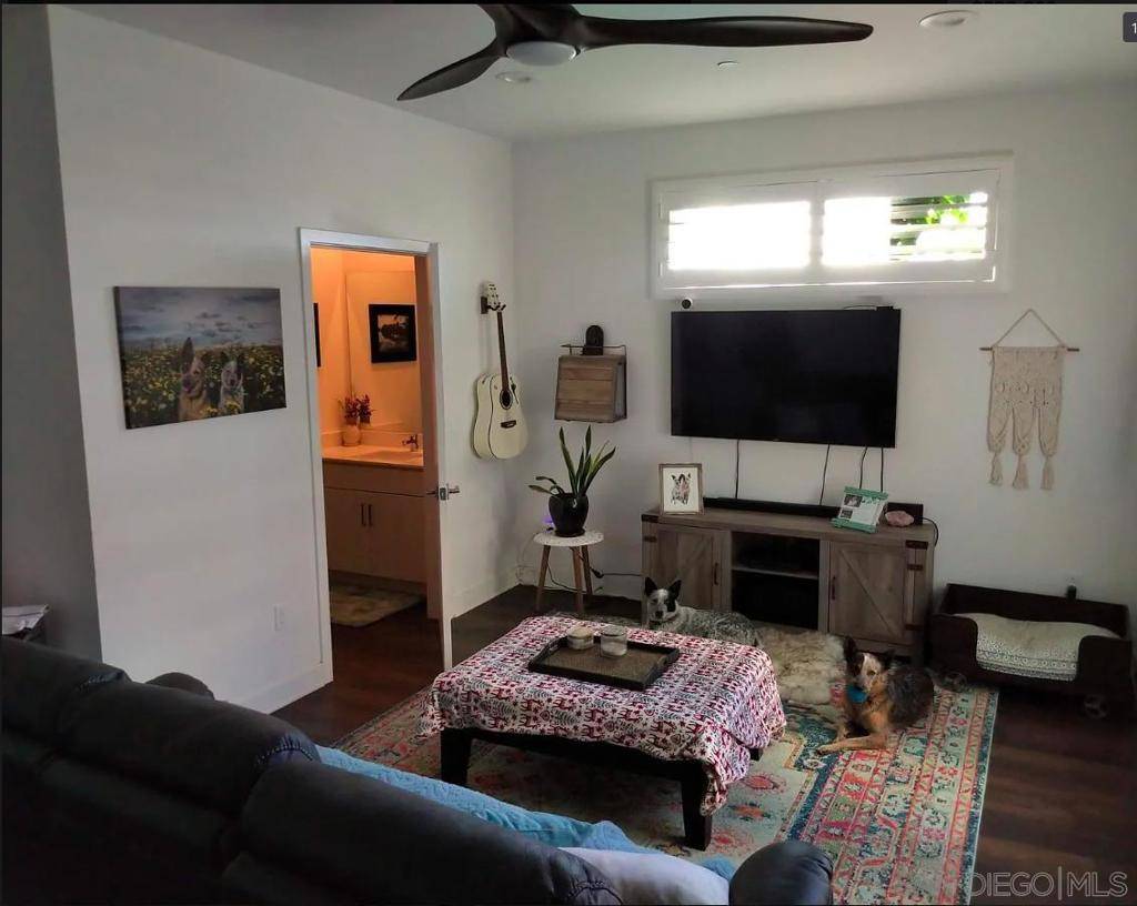 Chula Vista, CA 91910,719 Harbor Ln