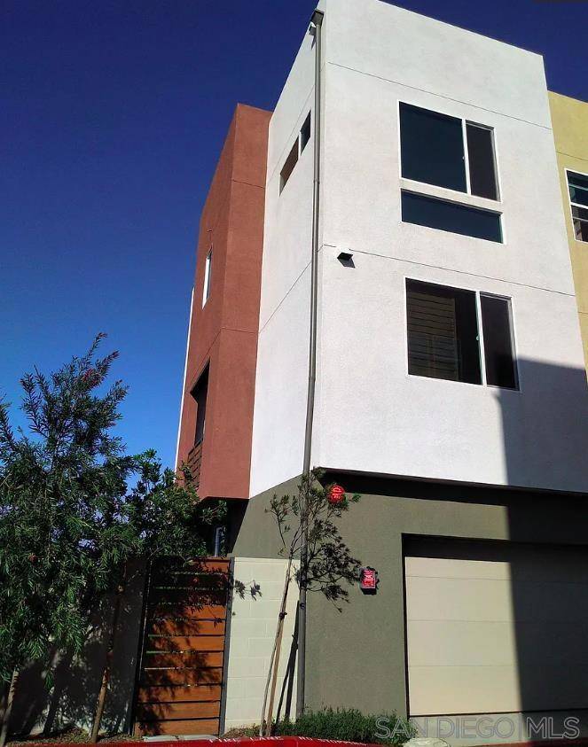 Chula Vista, CA 91910,719 Harbor Ln
