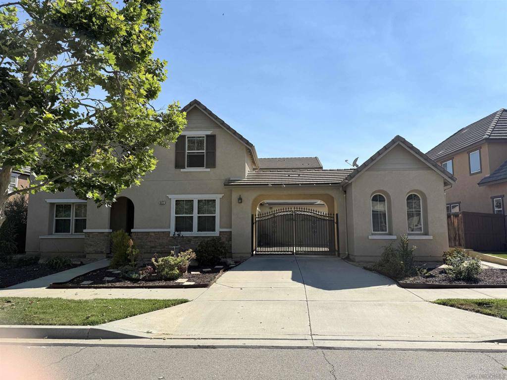 3177 Katharine Dr, Escondido, CA 92027