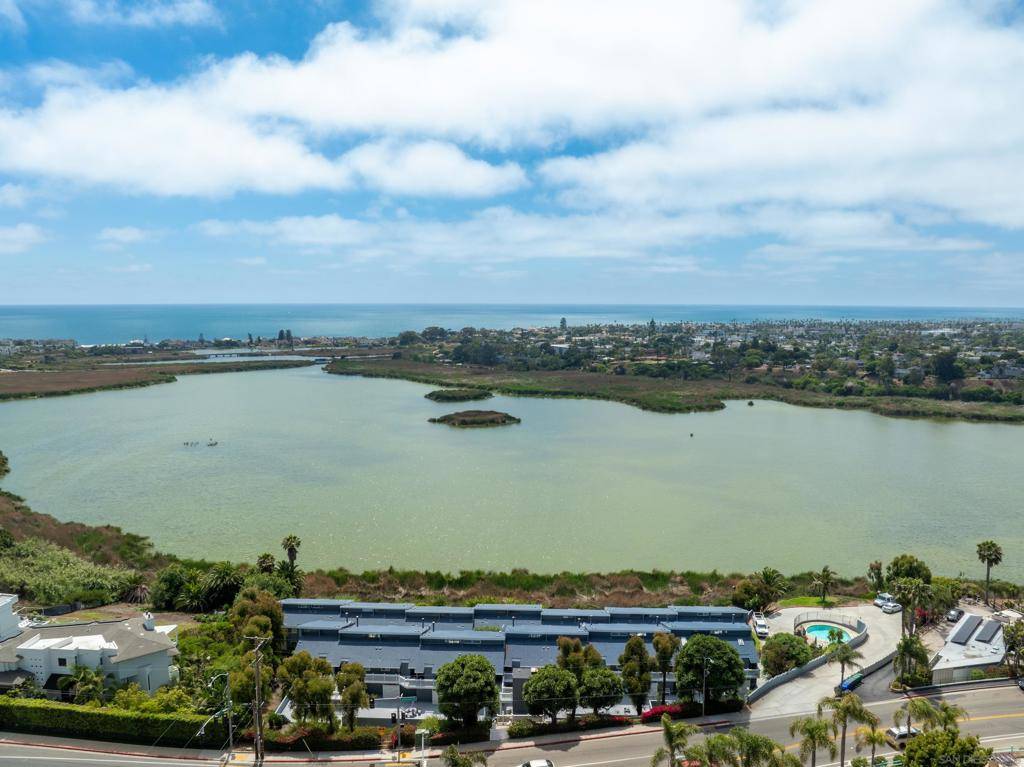 Carlsbad, CA 92008,2399 Jefferson St #3