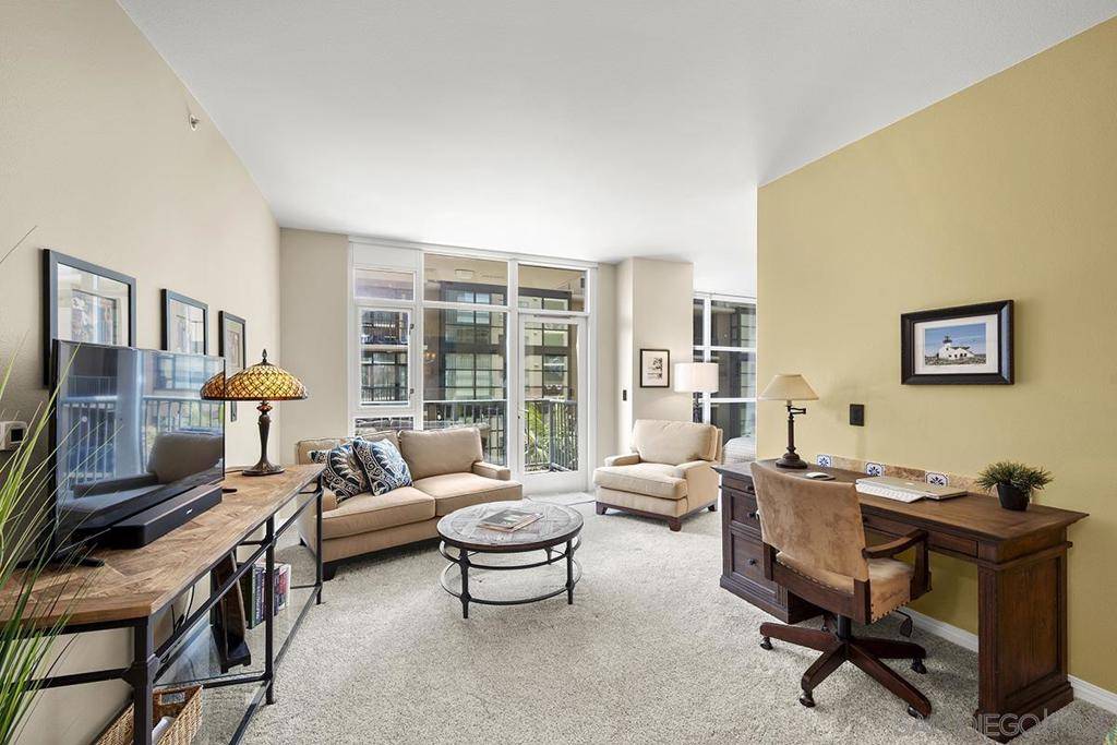 San Diego, CA 92101,530 K Street #411