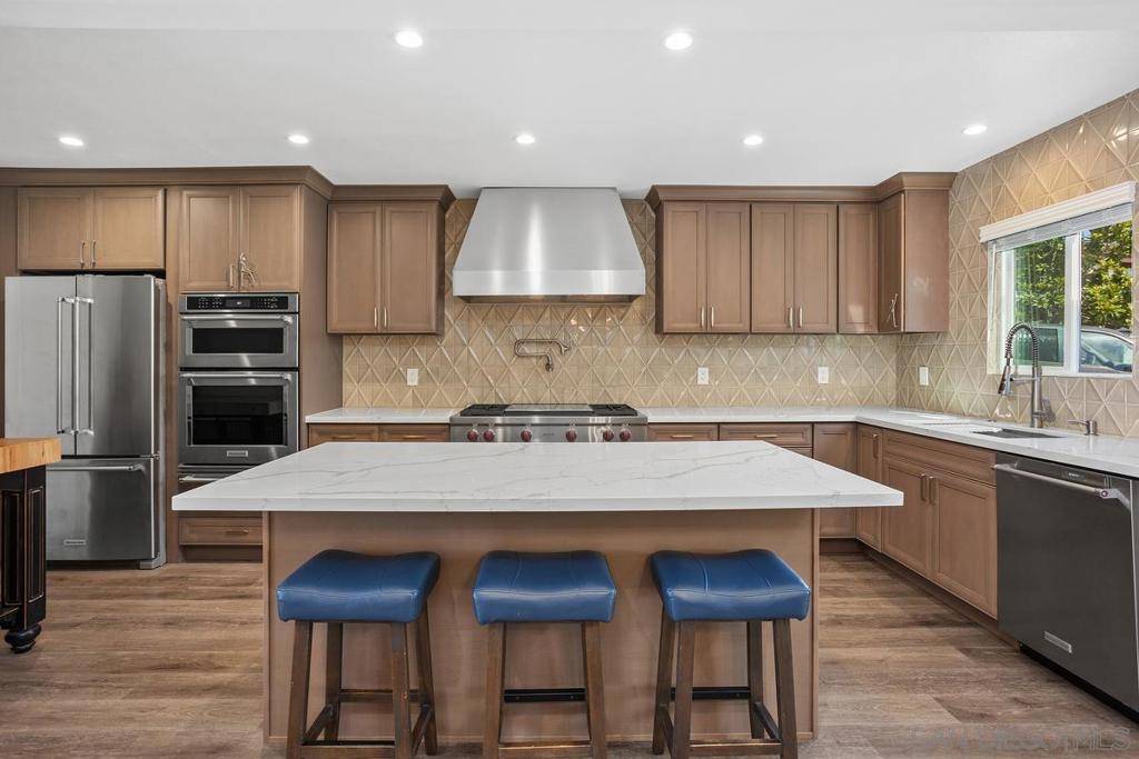 2112 Park Dale Ln, Encinitas, CA 92024