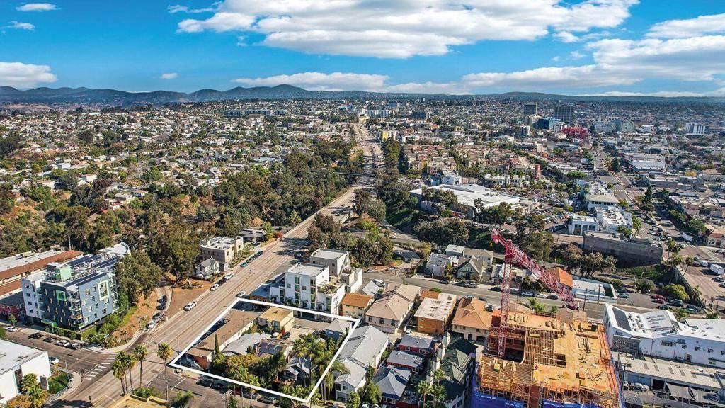 San Diego, CA 92103,3975 77 8th Avenue