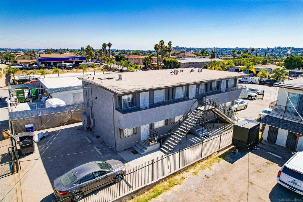 Spring Valley, CA 91977,913 Grand Ave