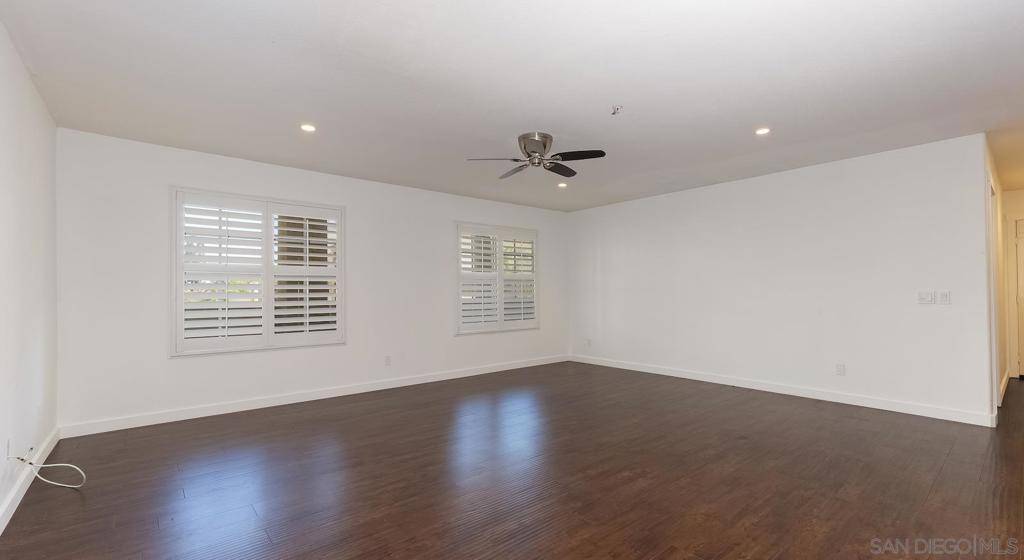 San Diego, CA 92111,2037 Burton st #42