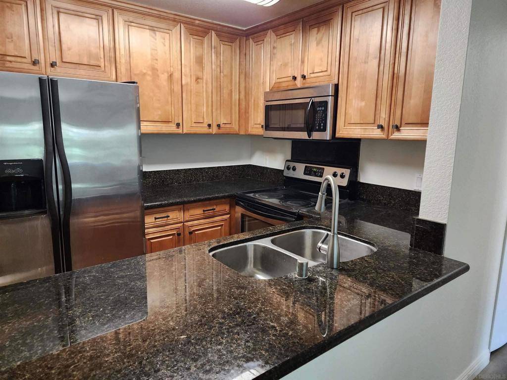 San Diego, CA 92122,3520 Lebon Dr #5220