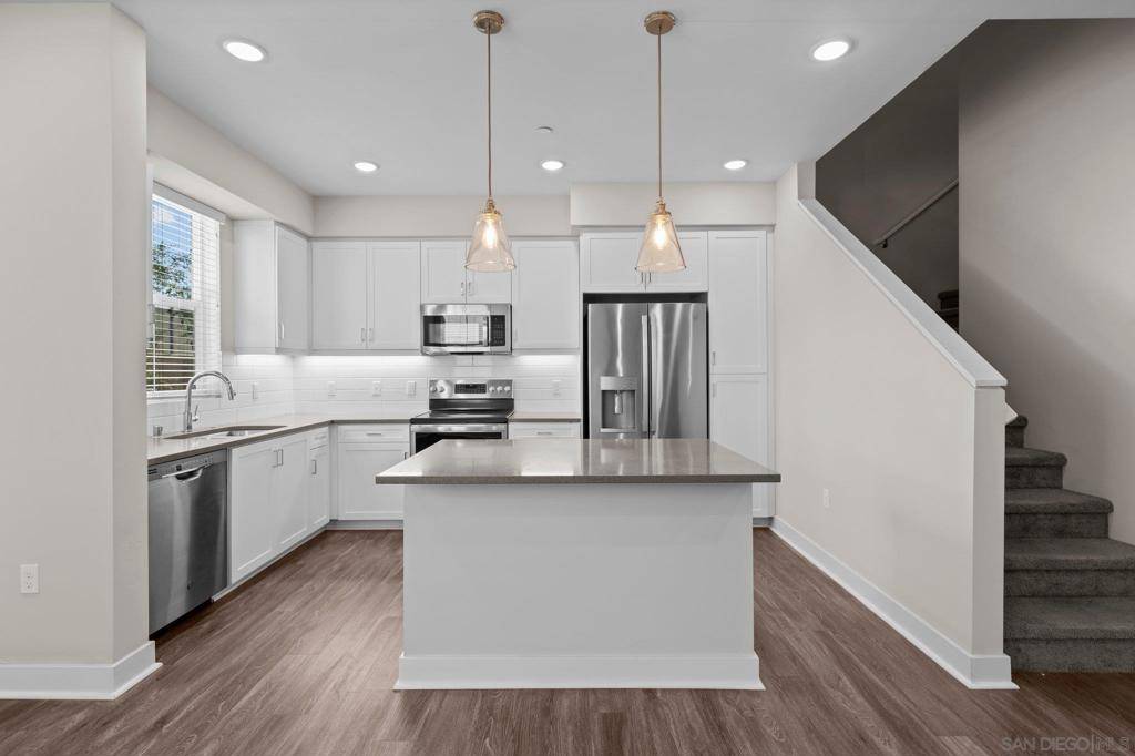 San Marcos, CA 92069,139 Avenida Chapala #106